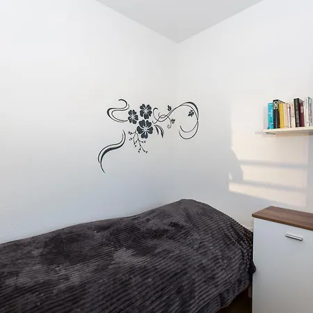 Lord Nelson 816 Apartment *